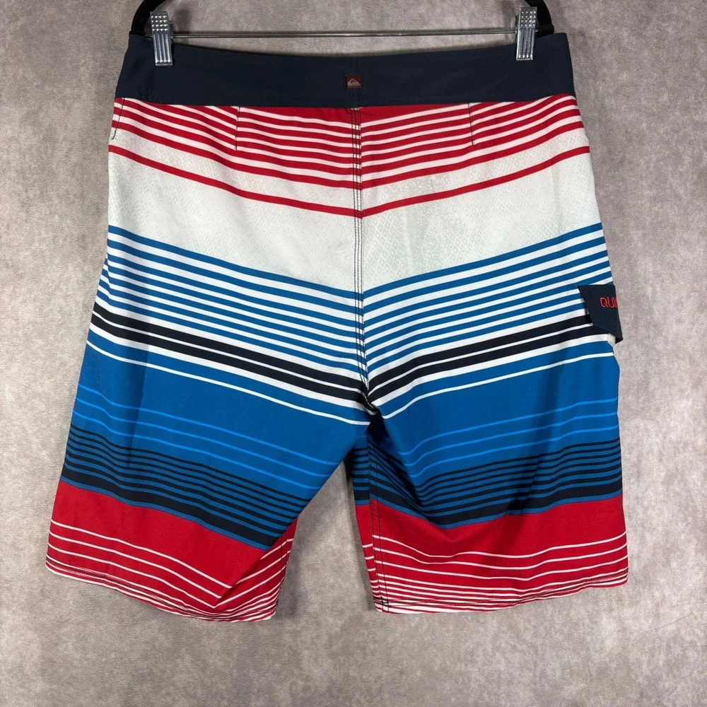 Quiksilver Board Shorts Mens 34 Blue Red White Striped Surfing Swimwear Beach